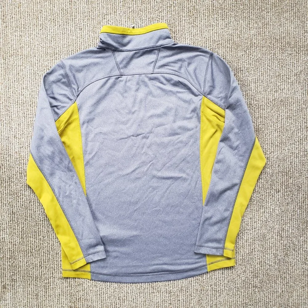 The North Face Men's Essential 1/4 Zip Pullover Performance Shirt Medium